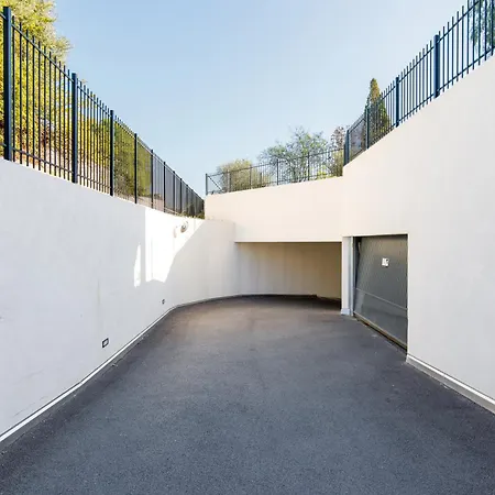 Lovely 2 Bedroom With Pool Валлорис