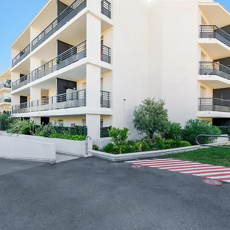 Lovely 2 Bedroom With Pool * Валлорис