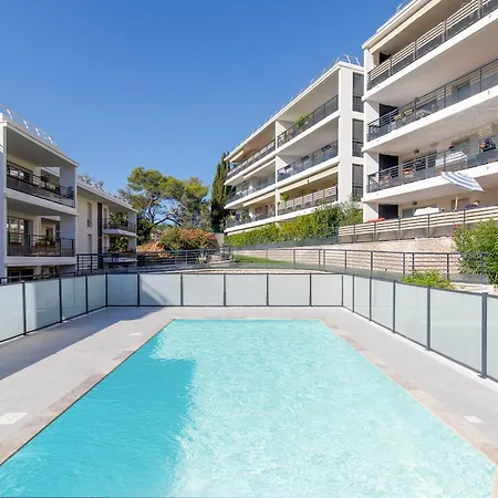 Lovely 2 Bedroom With Pool Vallauris